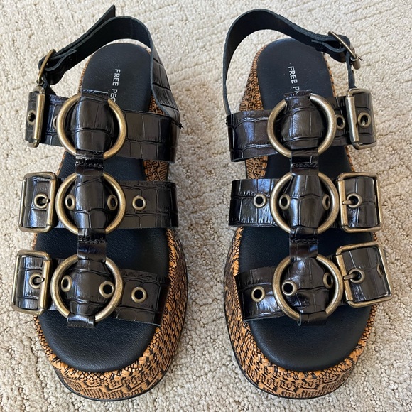 Free People Platform Sandals - Picture 5 of 9